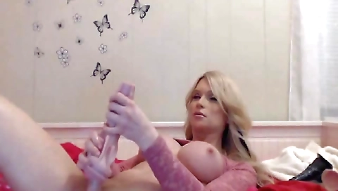 Hot blonde with huge tits and a ride issue