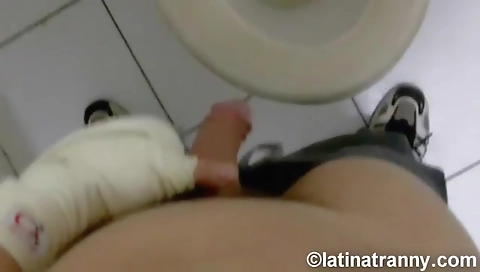 She's first time with a hot body