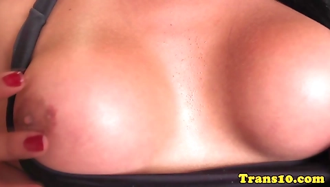 Blond tranny's ass gets fucked by a cock